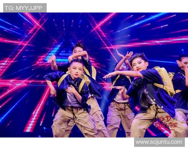 南京街舞队携手创新引领热议街舞配合变革新潮流